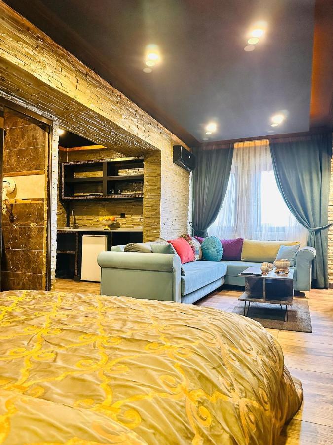 Golden Rock House Lägenhet Ankara Exteriör bild
